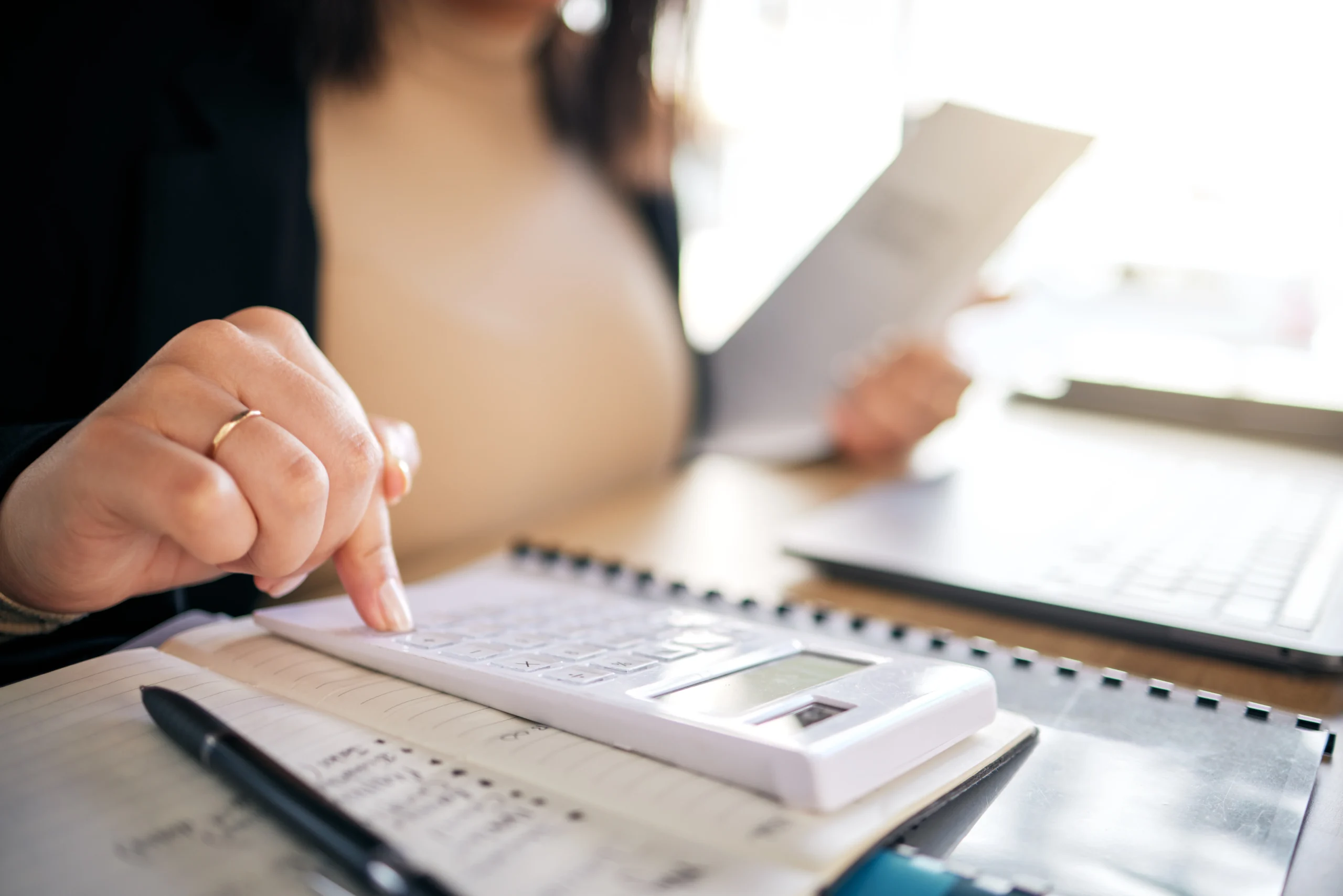 Entérate de los requisitos para optar por el pago de la Declaración Anual 2024 en parcialidades y de lo qué pasa si omitiste el pago de alguna línea
